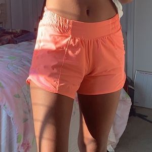 Lululemon Hotty Hot short LR